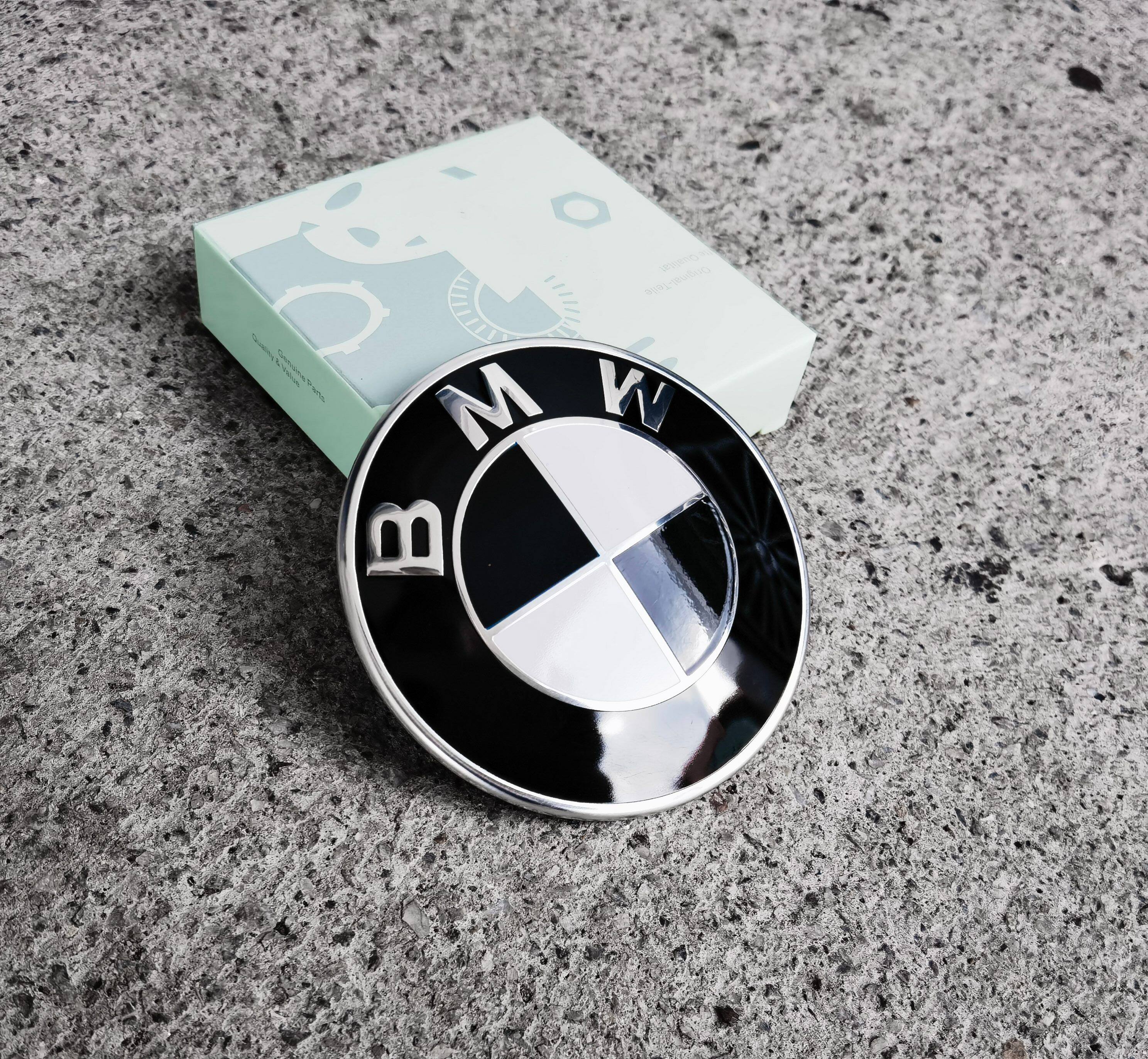 BMW Logo Front Hood Rear Badge Emblem 82mm Black White For BMW E60 E90 E46  E30 F30 F10 F20 E36 F15 F25 X5 X3