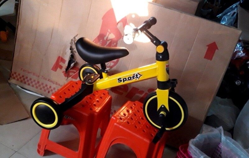 xe có bàn đạp thăng bằng - kiêm xe chòi chân cho bé từ 1 đến 5 tuổi 4