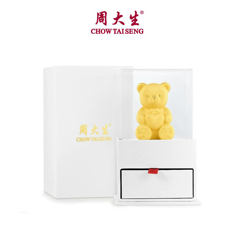 CTS Flocked Sand Gold Figurine - Romantic Cake Bear & Rose Love Gift Box for Birthday Anniversary Present CHOW TAI SENG 周大生 V0PC0003 V0PC0013 ราคา 2,326 บาท*ส่งฟรี