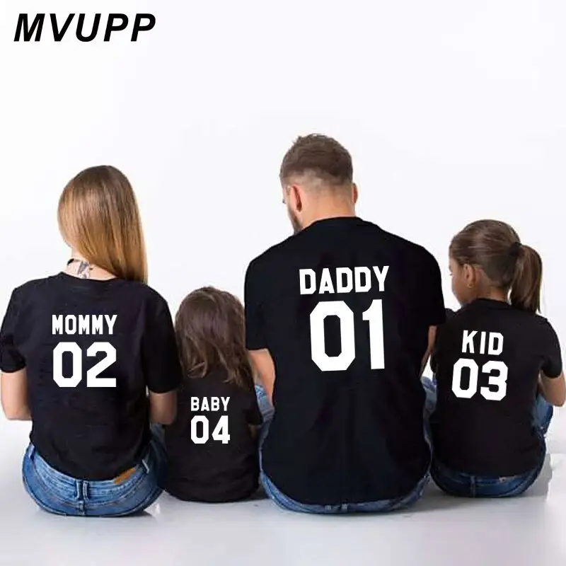 daddy mommy and baby matching shirts