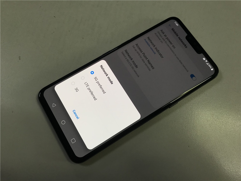 LG V50 ThinQ รุ่น V500N สมาร์ทโฟนหน้าจอ 6.4 นิ้ว RAM 6GB ROM 128GB กล้องหลัง 3 ตัว 16MP รองรับ LTE ซิมเดียว ปลดล็อกด้วยลายนิ้วมือ