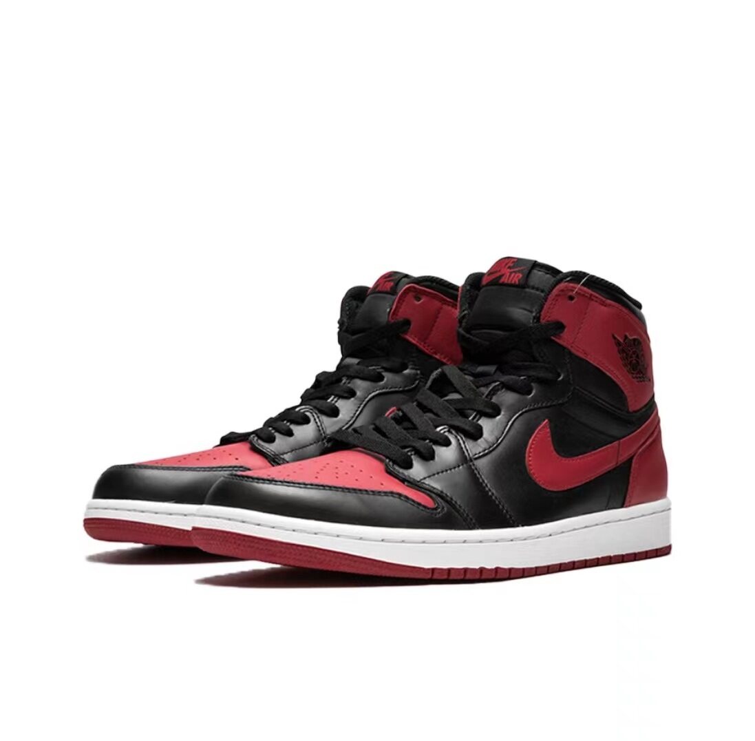 giày thể thao nam Air Jordan 1 Bred phong cách đen đỏ giày thể thao