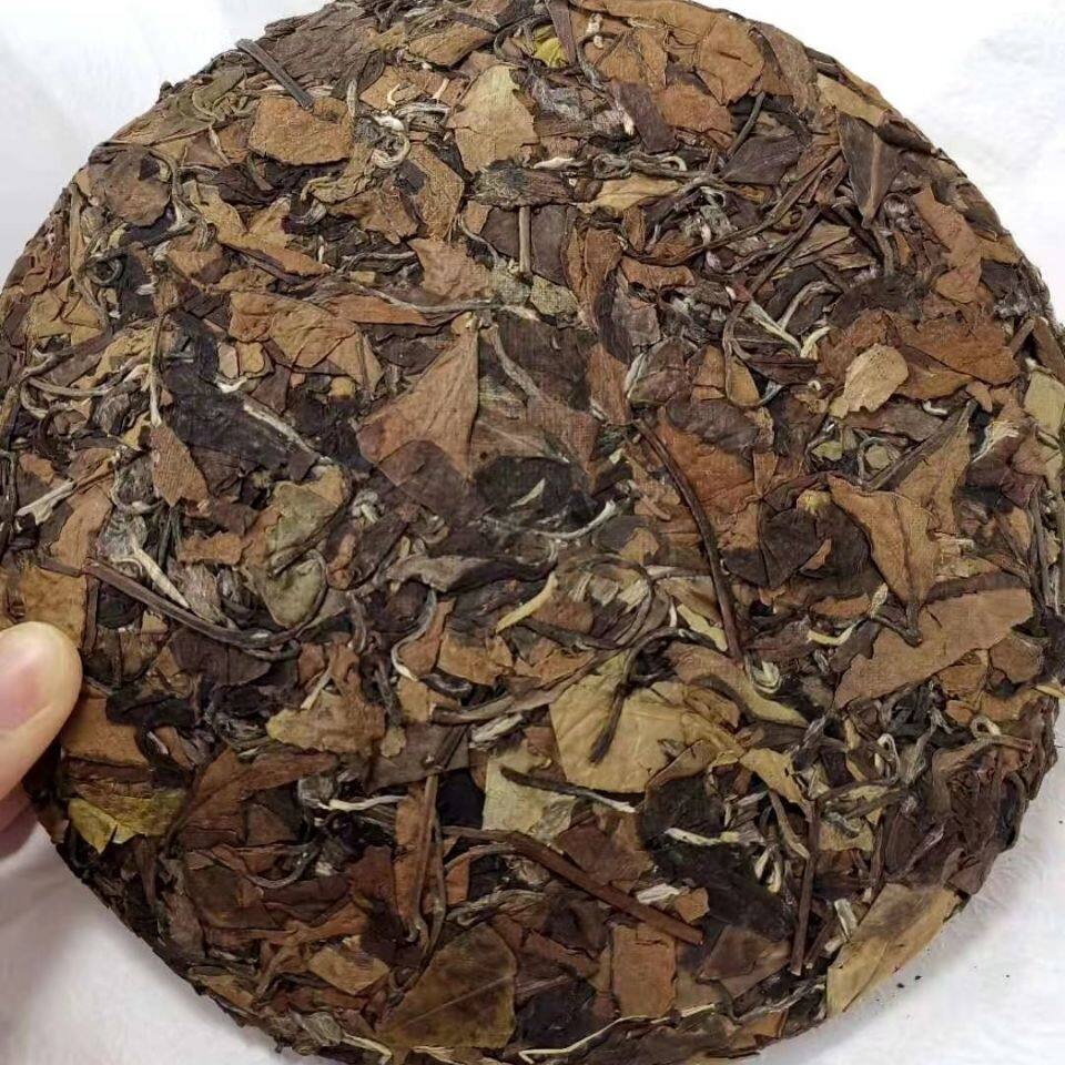 Gambar Of gold and silver white tea tea 2013 aged Gao Shanchun life of fujian Pan creek eyebrow old white tea cake 350 g gift boxes