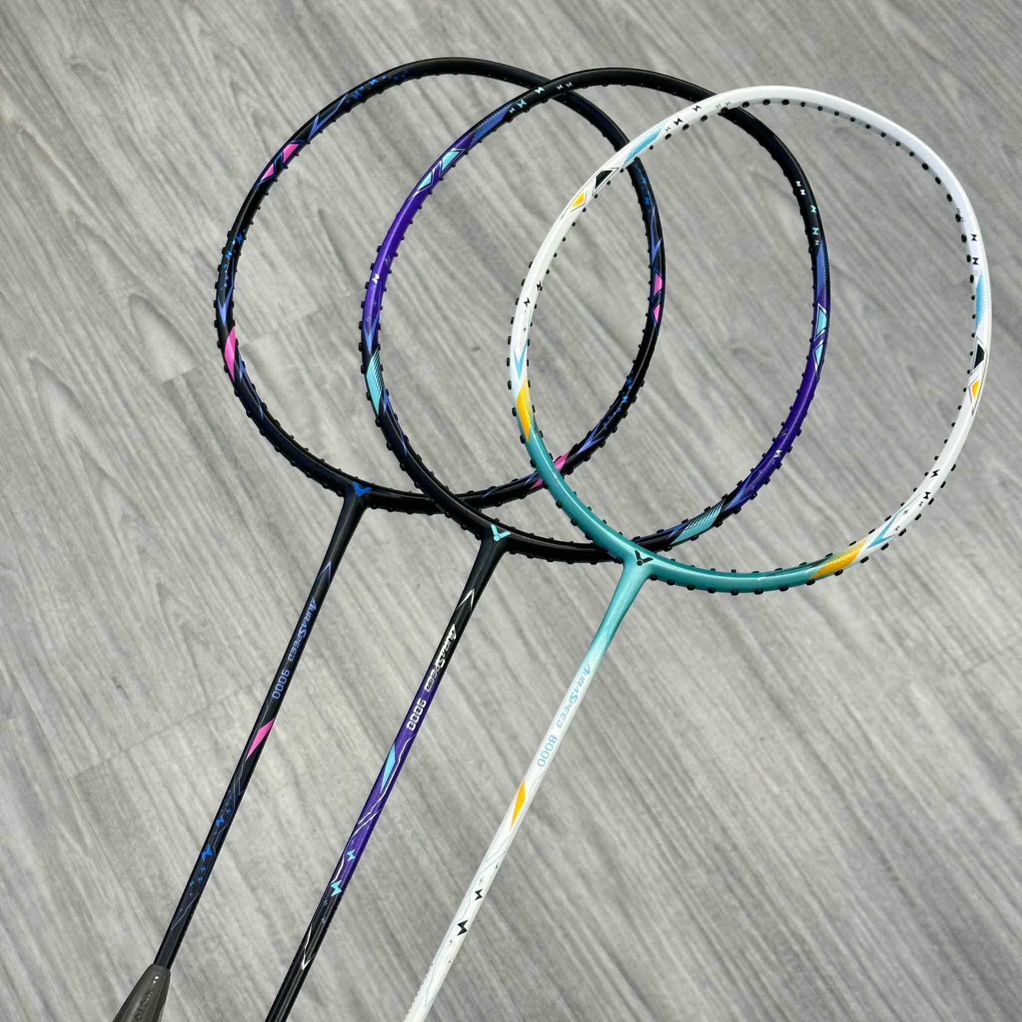 thumbnail interactive-video image 1 of Ultralight Badminton Racket 9U 62g Full Carbon Fiber - Air9U Plus 1 of 2