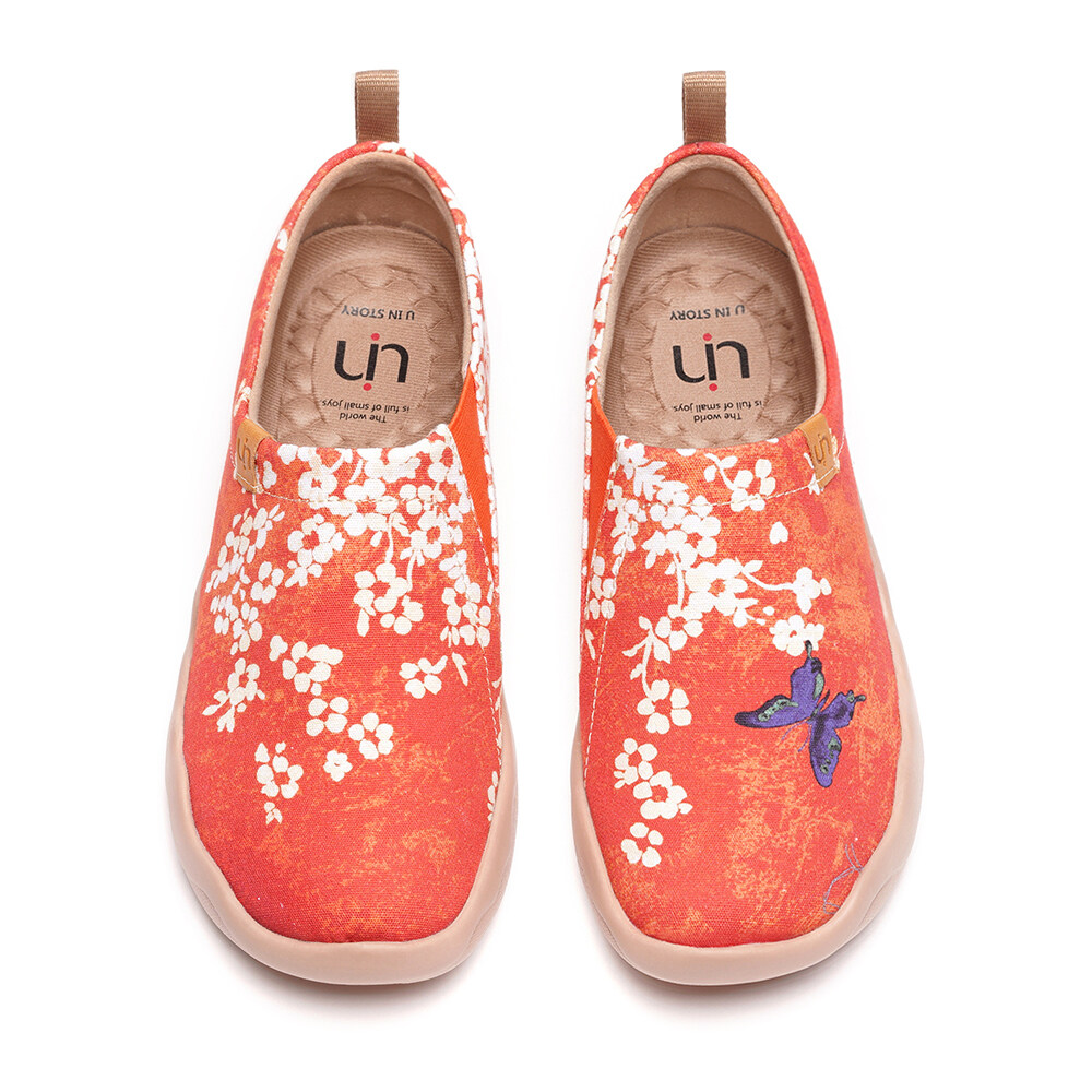 UIN Women's Flat Shoes Floral Loafers Fashion Slip on Canvas Art Painted Travel Shoes Ladies Sneakers ราคา 3,638 บาท*ส่งฟรี