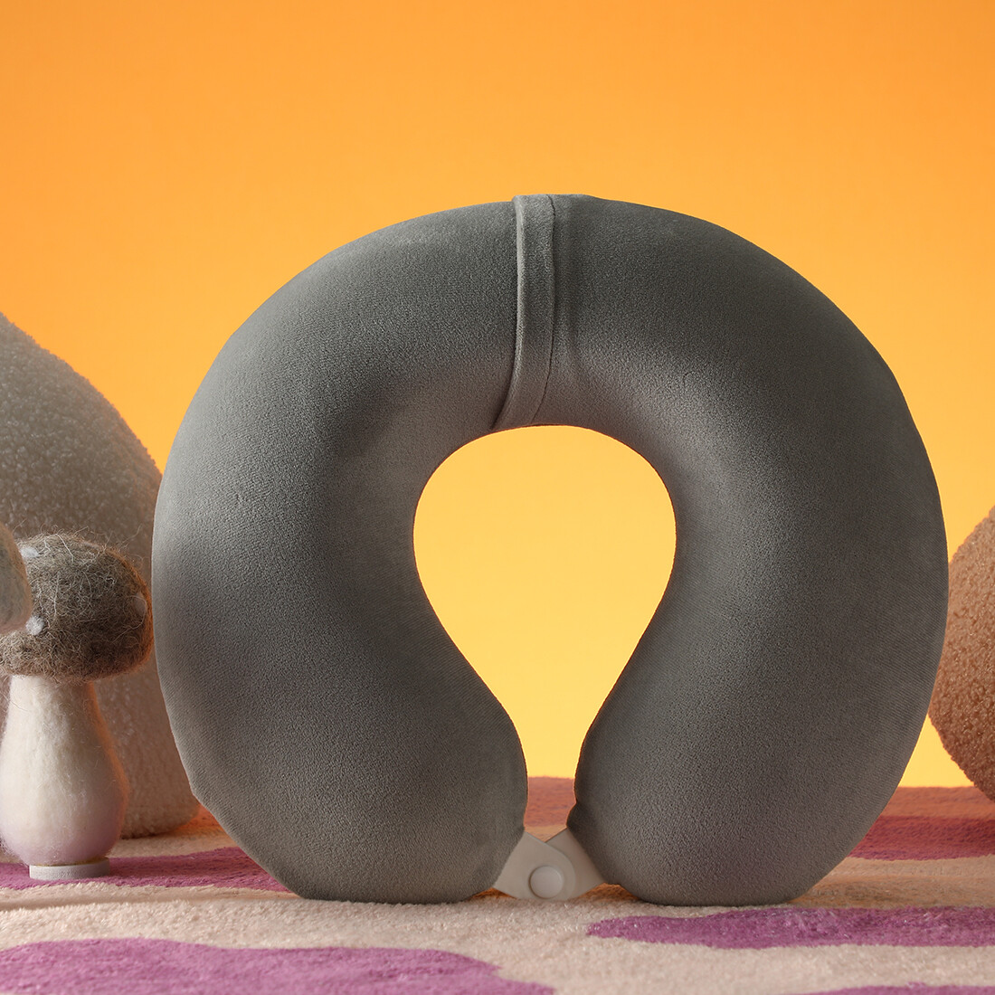 MINISO Classic Series Regular Plain Memory Foam U Pillow ราคา 133 บาท*ส่งฟรี