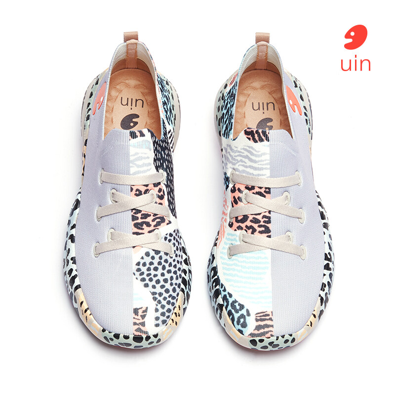 UIN Mijas Women's Art Painted Travel Shoes Slip On Loafers Comfort Lightweight Sneakers ราคา 6,420 บาท*ส่งฟรี