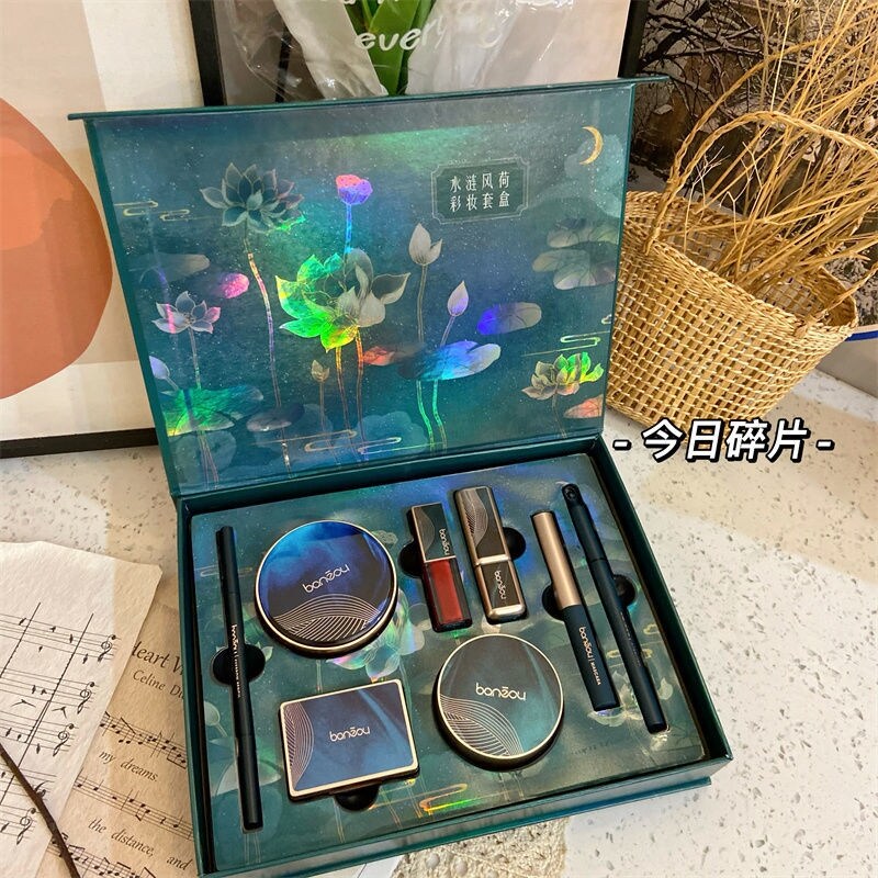 Gambar Creative Valentine s Day birthday gift for wife, girlfriend, girlfriend, mother, cosmetic set, full set of lipstick and eye shadow