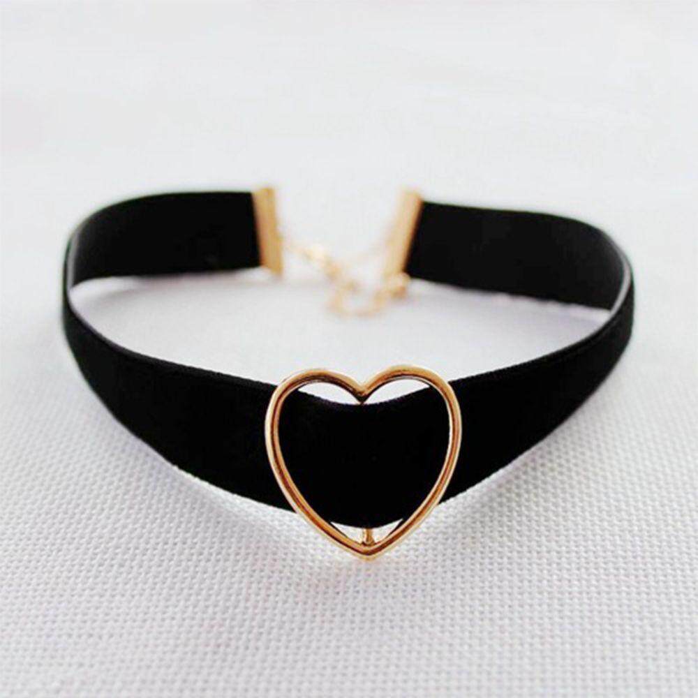 Punk Goth Exaggerated Heart-Ring Velvet Classic Collar Choker Flannel Necklace
