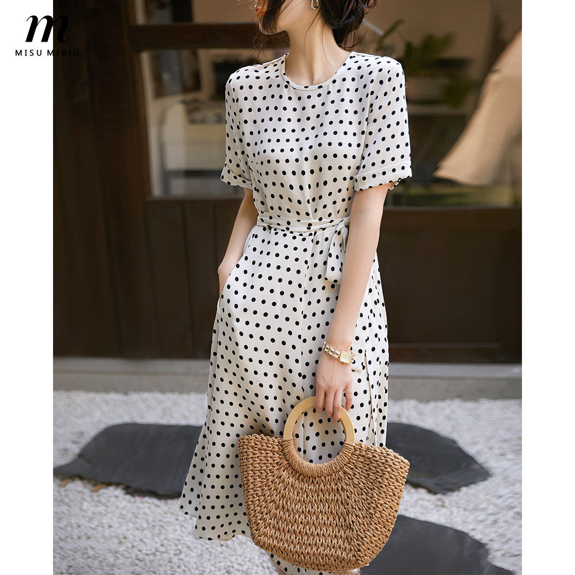 Misumixiu đầm nữ dây buộc trên eo đầm chấm bi 2023 chấm bi cộc tay mới mùa hè thanh lịch ngọt ngào kiểu pháp