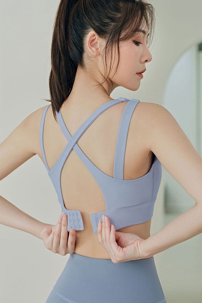 SUPERFLOWER Women's High Support Shockproof Sports Bra with Removable Pads for Jogging Yoga Fiess_voghion.com