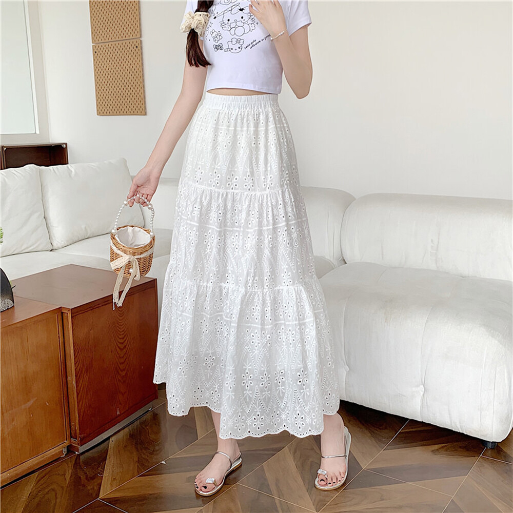 Closet Crush กระโปรงยาว เเต่งดีเทลปักลาย ใส่สบาย สีขาว ราคา 617 บาท*ส่งฟรี