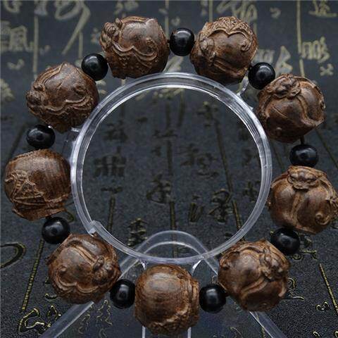 Vòng tay gỗ trầm hương chạm khắc mười tám arhan Pixiu bốn mặt hạt Phật nam giới và phụ nữ hạt Mân Cô