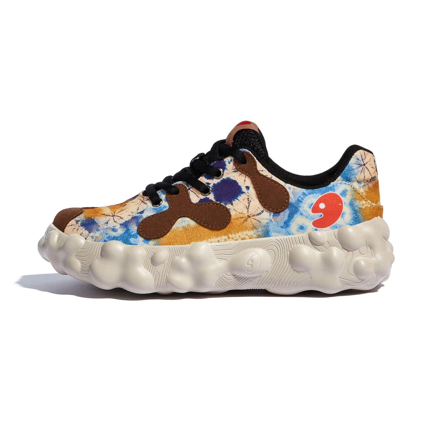 UIN Figueras I Women's Art Painted Travel Shoes Slip On Loafers Comfort Lightweight Sneakers ราคา 8,800 บาท*ส่งฟรี