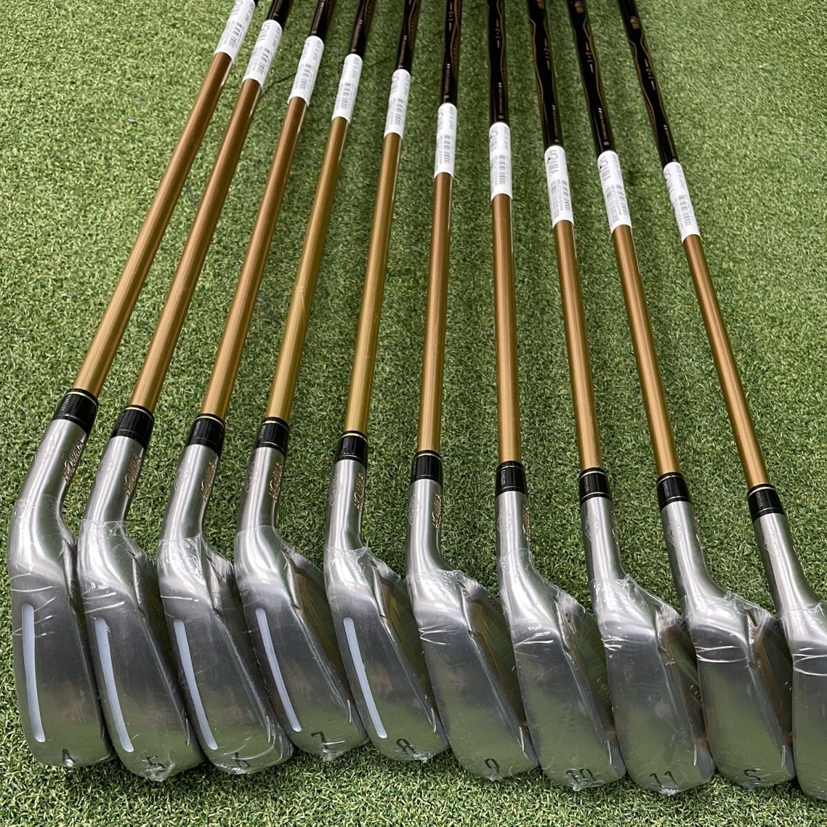 10pics Brand New Golf Clubs BERES S-07 Golf Iron Sets 4-11AS Graphite Steel Shaft with Free Headcover for Men Sports · v22