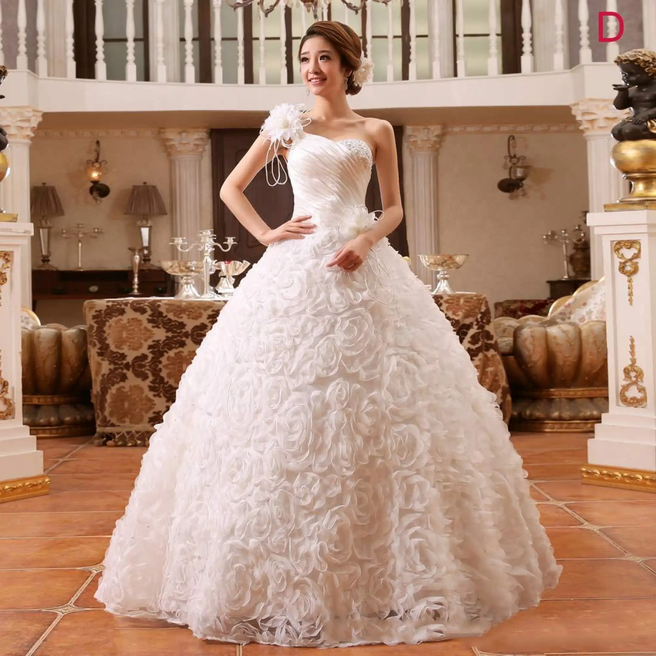 Ladies wedding gown Clearance