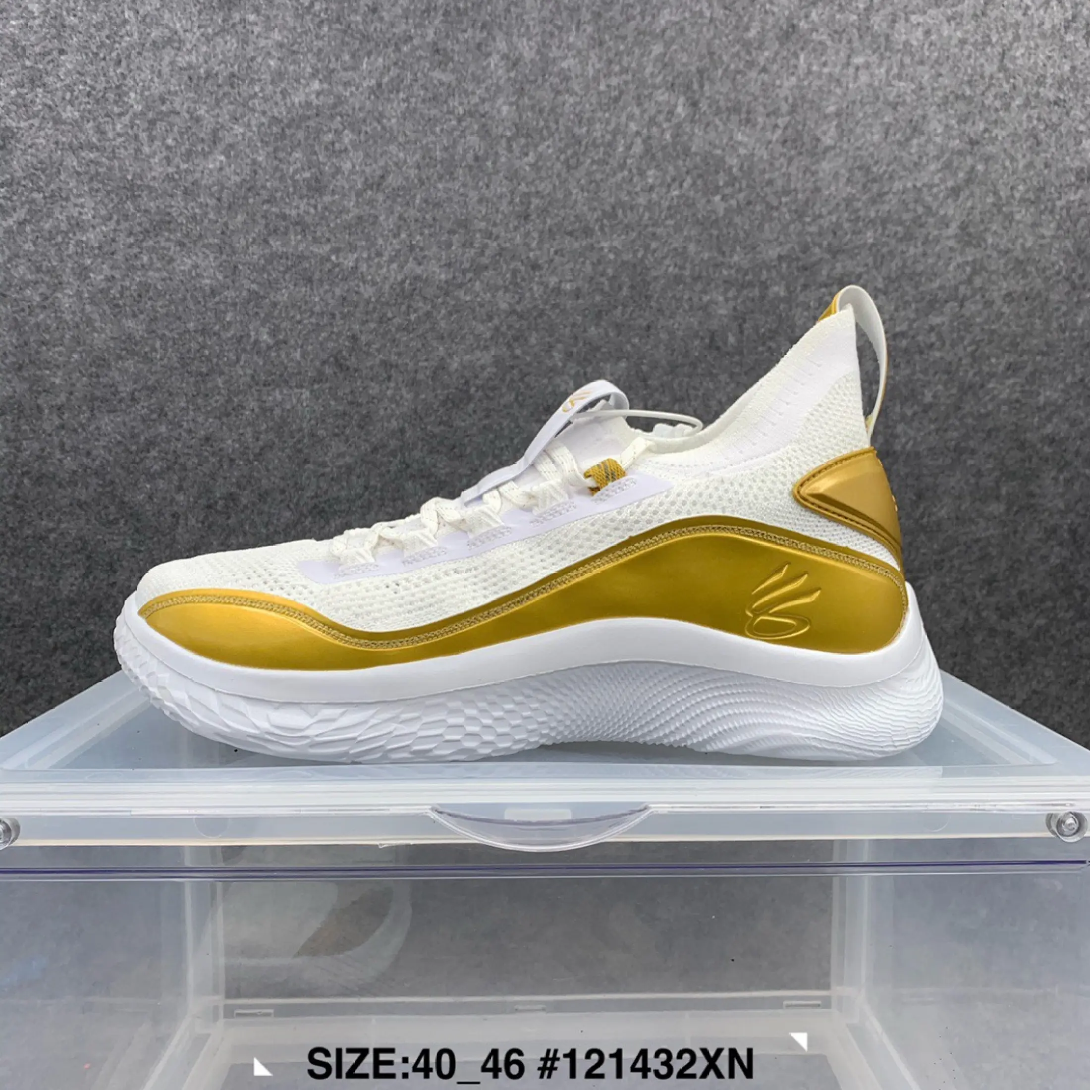 white and gold curry 8