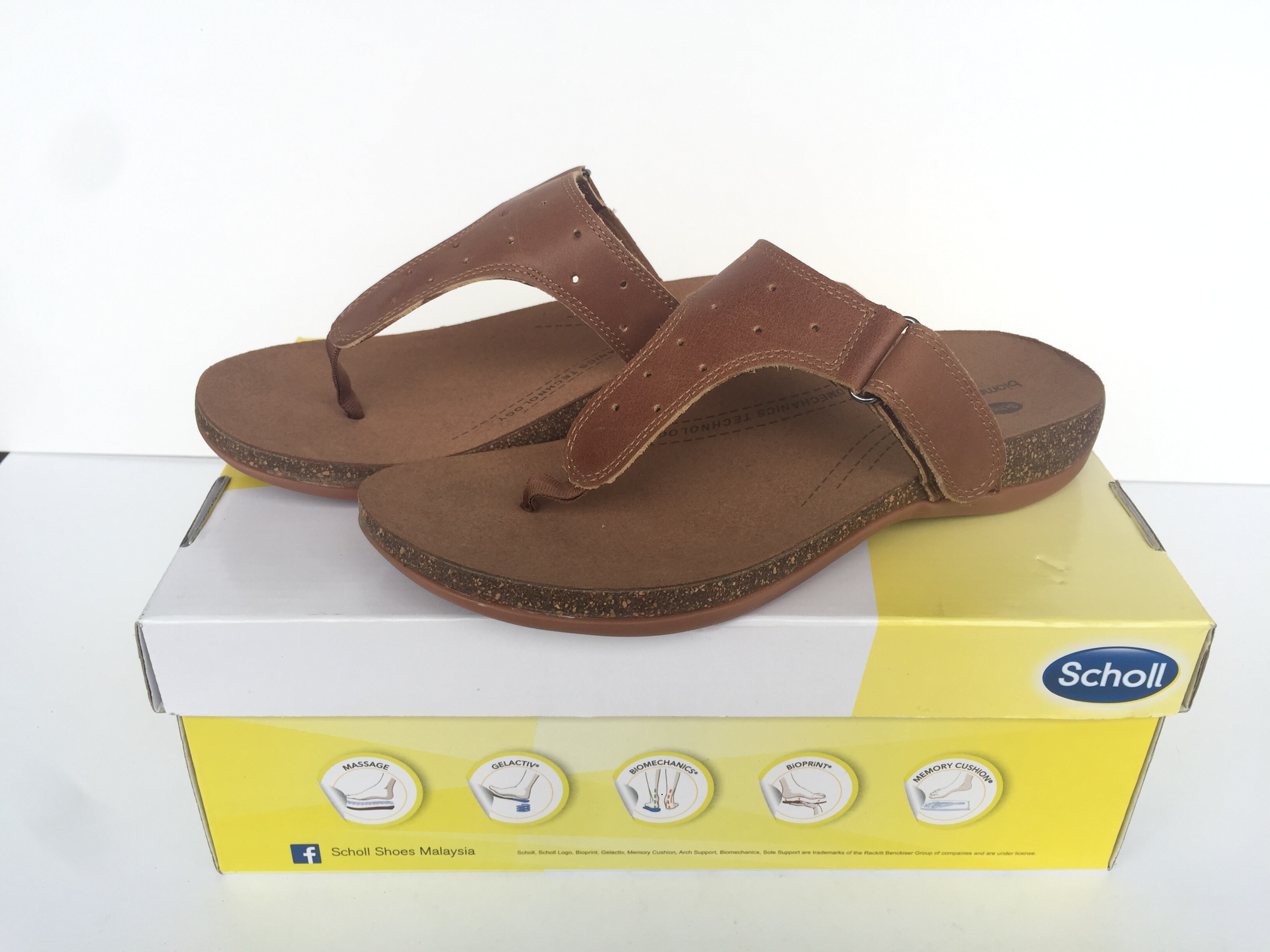 scholl biomechanics slippers