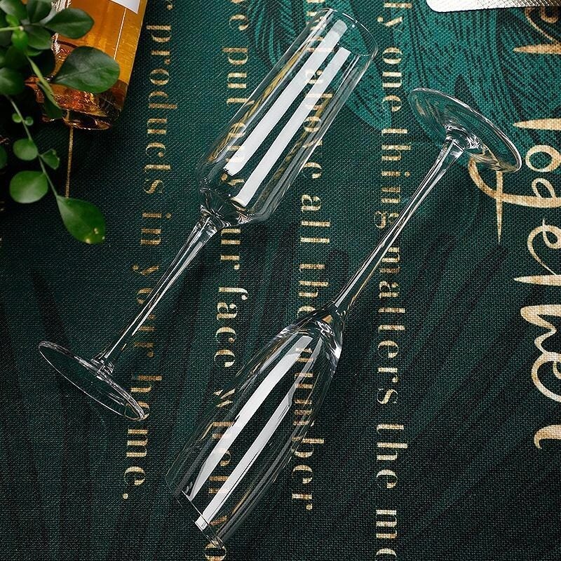 Gambar high quality Crystal glass of champagne glass household bubble glass goblet martini cup European commercial cocktail glass bar