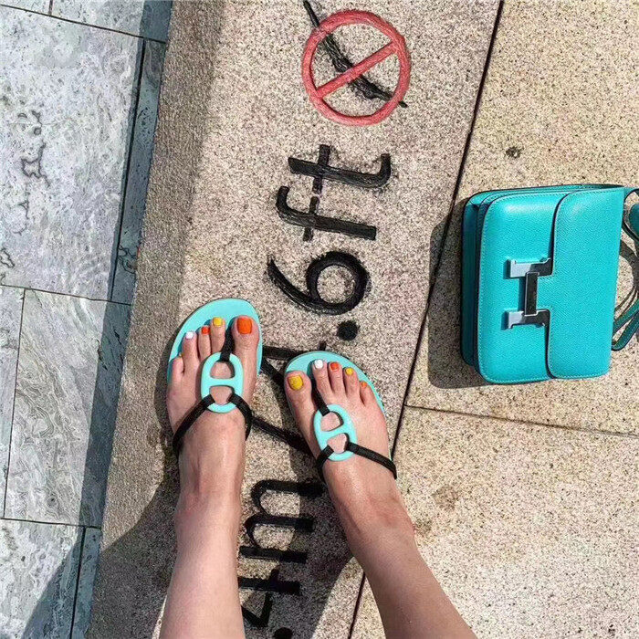 cổ phiếu sẵn sàng HER-MASSlippers Women s Sandals 2020 Summer New Pig Nose Flip Flops Large Size Flat Beach Shoes 7