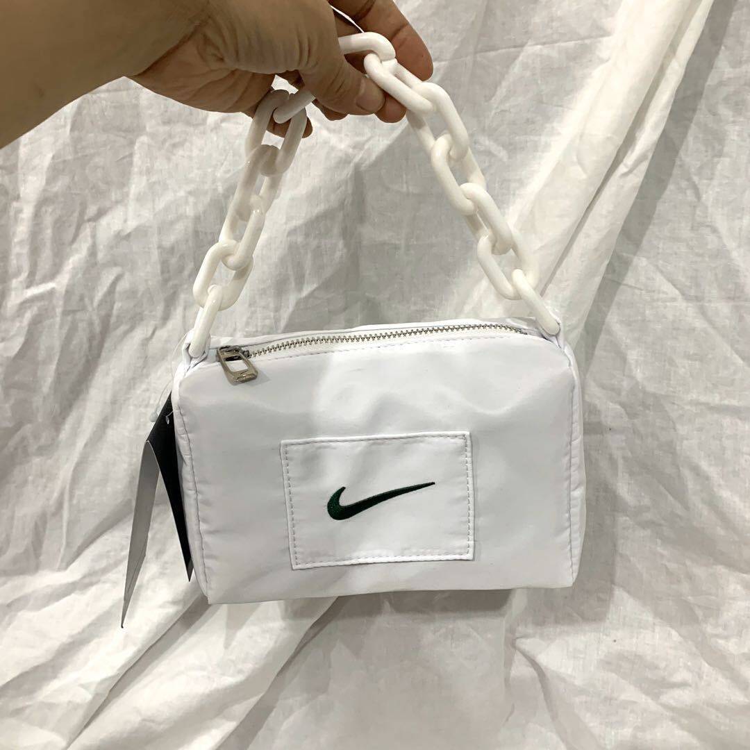 Nike best sale chain bag