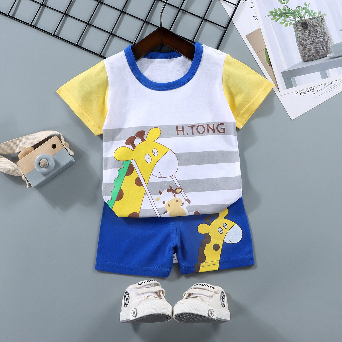 27Kids Store Child's suit Short Sleeve T-shirt with Shorts Sweatpants Baby Boys Girls (1Y-8Y) 2023 for kids boys Summer Cartoon cute F29-F32 ราคา 120 บาท*ส่งฟรี