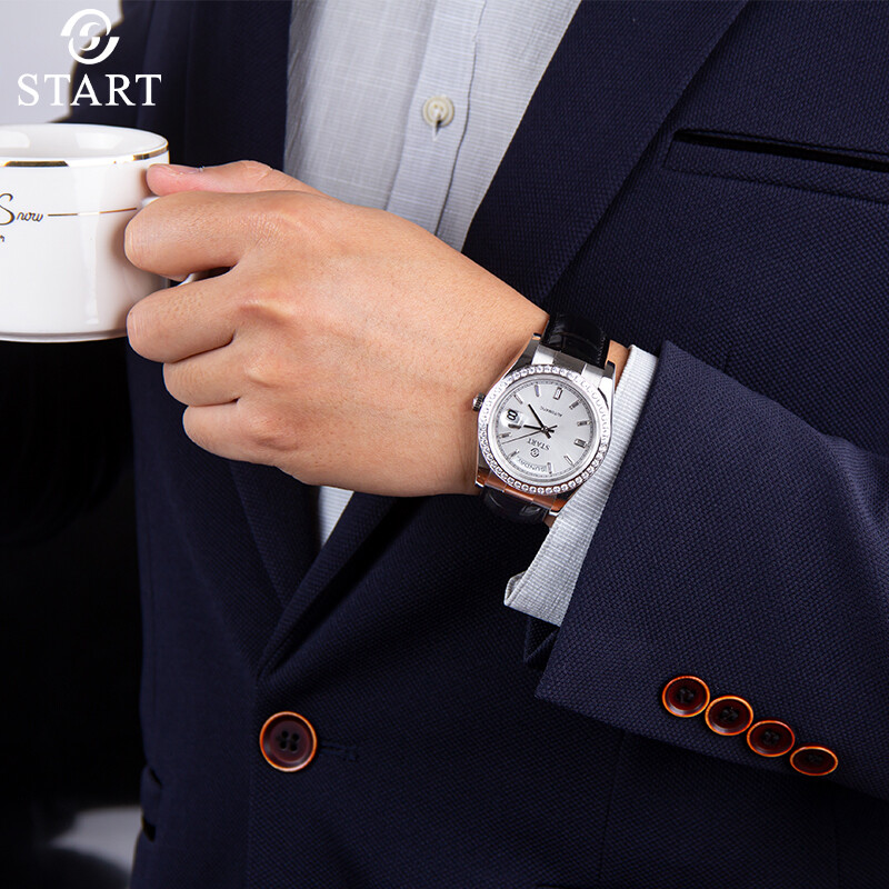 【START】Men's Diamond Watch Automatic Mechanical Watch Waterproof Date Week Function Fashion Leather Watch ราคา 15,711 บาท*ส่งฟรี