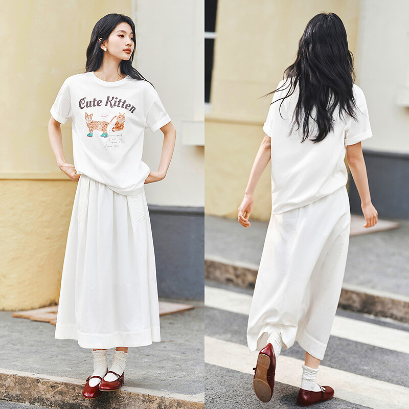 Semir Short Sleeve T-Shirt Women Mid Length Pattern Cute Retro 2025 New Moisture Wicking Loose Summer Wear ราคา 1,314 บาท*ส่งฟรี