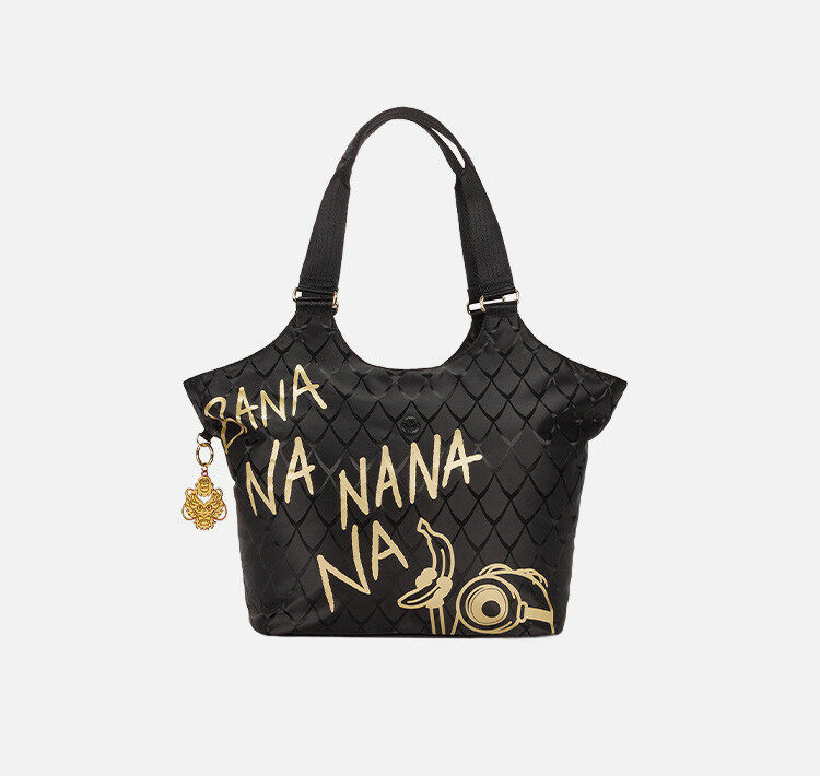 kipling loves minions NEW CICELY Tote bag (Free Monkey Pendant) ราคา 1,375 บาท*ส่งฟรี