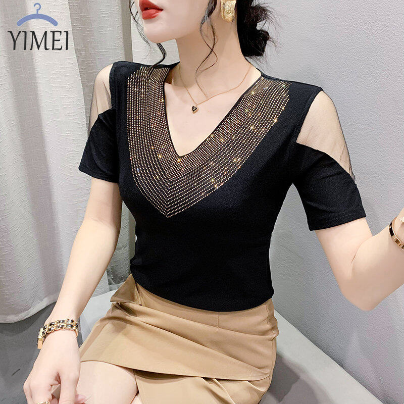 Yimei Áo thun kim cương nổi bật phong cách thời trang áo cổ chữ V cộc tay Mới Mùa Hè 2023 nữ áo thun phụ nữ da đen ôm vừa nữ