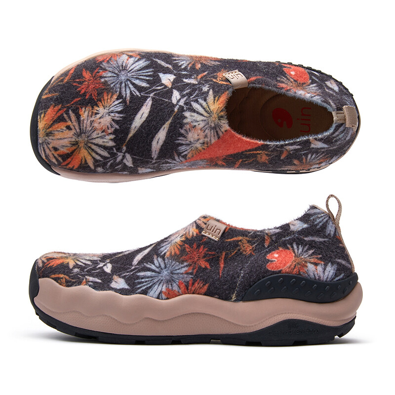 UIN Toledo Ⅺ Women's Walking Shoes Chunky Slip On Lightweight Art Travel Fashion Sneaker ราคา 9,800 บาท*ส่งฟรี