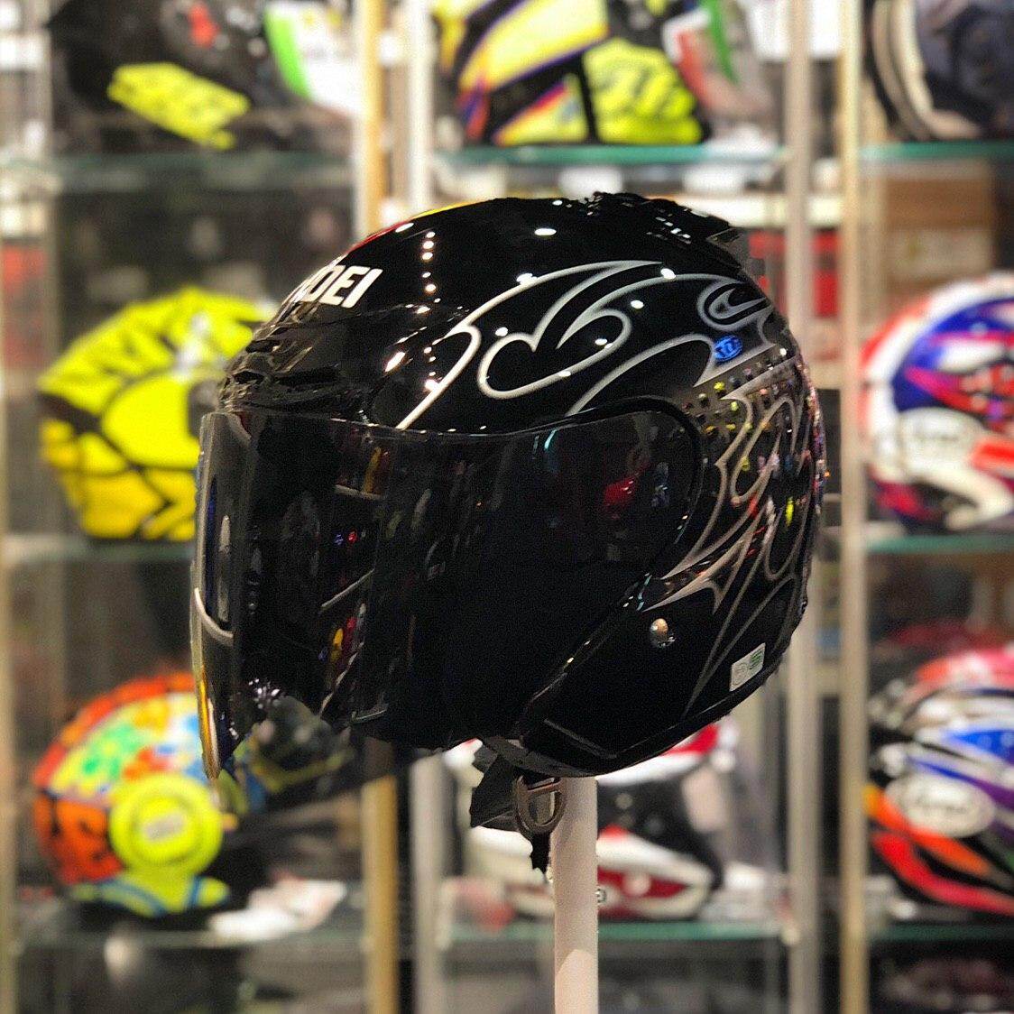 Shoei Hitam Shoei J-Cruise Helmet Matt Black – Highside Shop